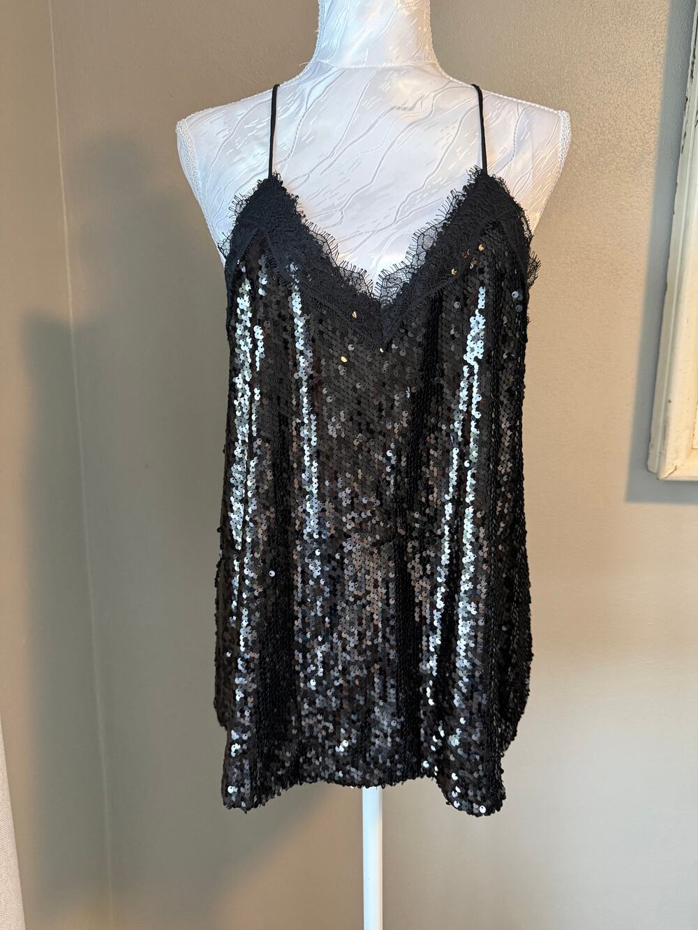 La Miel Black Sequined Lace Trim Camisole Top - Size L